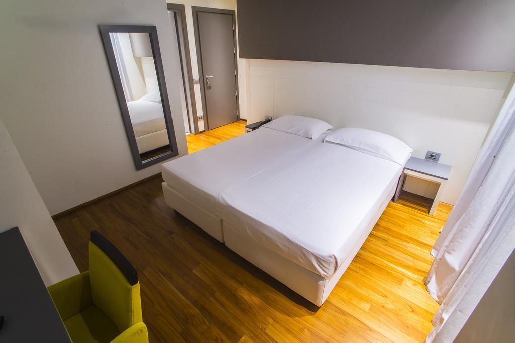 Hotel Mariet Romano di Lombardia Zimmer foto
