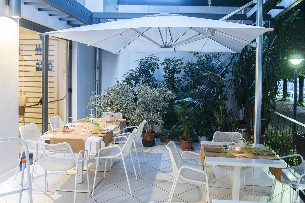 Hotel Mariet Romano di Lombardia Exterior foto